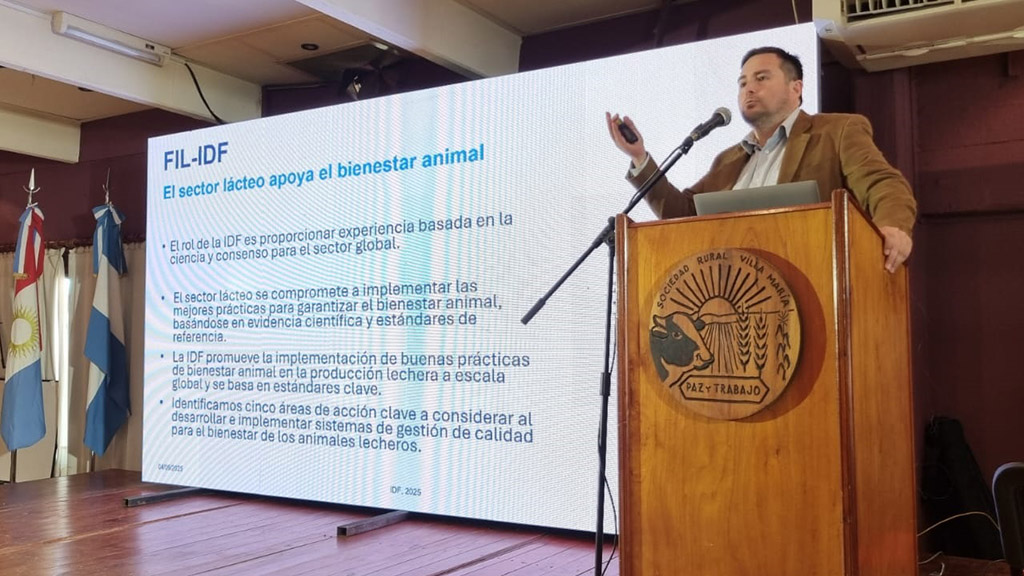 Enrique Bombal fortaleció conceptos sobre bienestar animal, motivando el trabajo profesional en Argentina